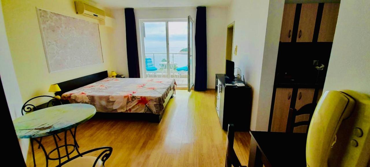Aparthotel Aпартаменти Мини В Бей Вю à Tsarévo Extérieur photo
